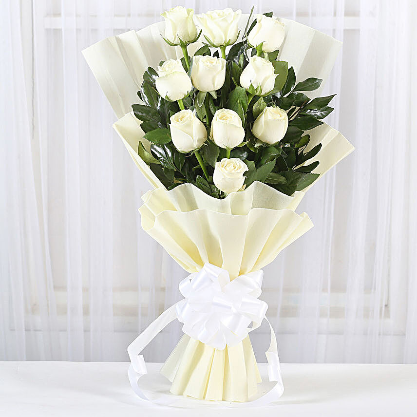 pristine-white-roses-bunch_1